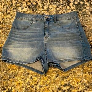 Denim shorts, SO brand size 7